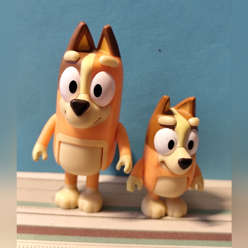 3/$25💙Bluey and Bingo figures set of 2